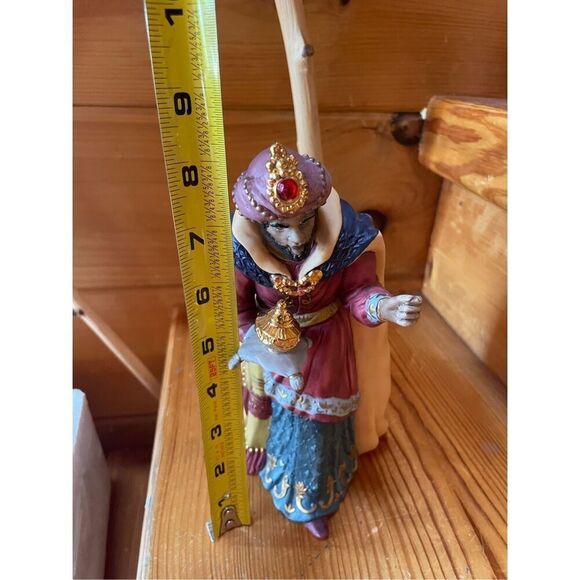 King Purple Turban 8 1/2" Replacement Piece Kirkland 13 Piece Nativity Set 75177 - Picture 5 of 5